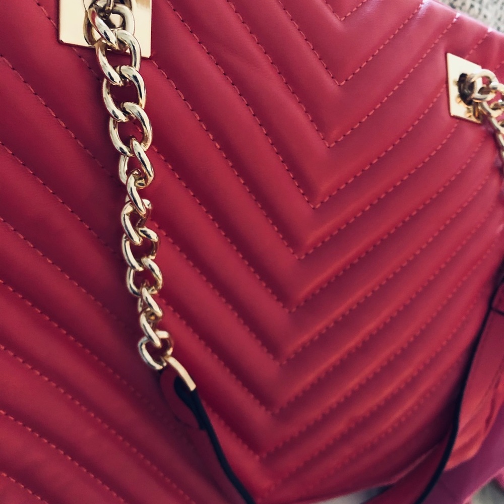 #PrettyInPink ....Pink Purse 👛😍 - Picture 3 of 6